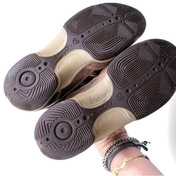 ECCO Brown w/ Green Suede Leather Suede Lace-Up Comfort Sneaker Size 39 EU 8 - Picture 6 of 7